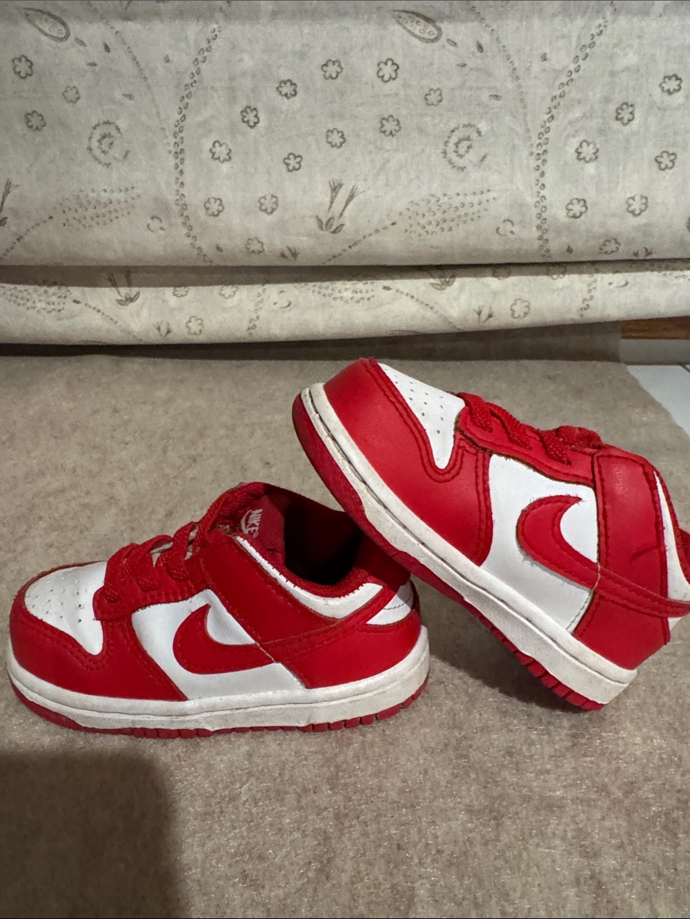 Nike Kids Red and White Low-Top Sneakers with Swoosh